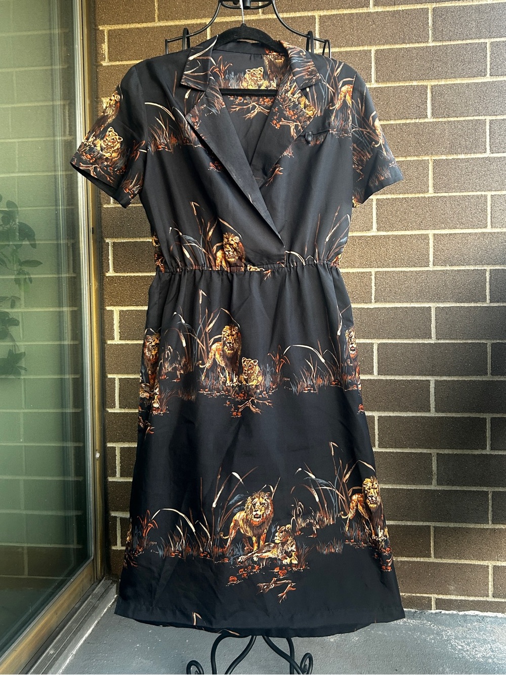 Vintage Black Lion Print Short-Sleeve Fit-and-Flare Midi Dress | Safari | 80s